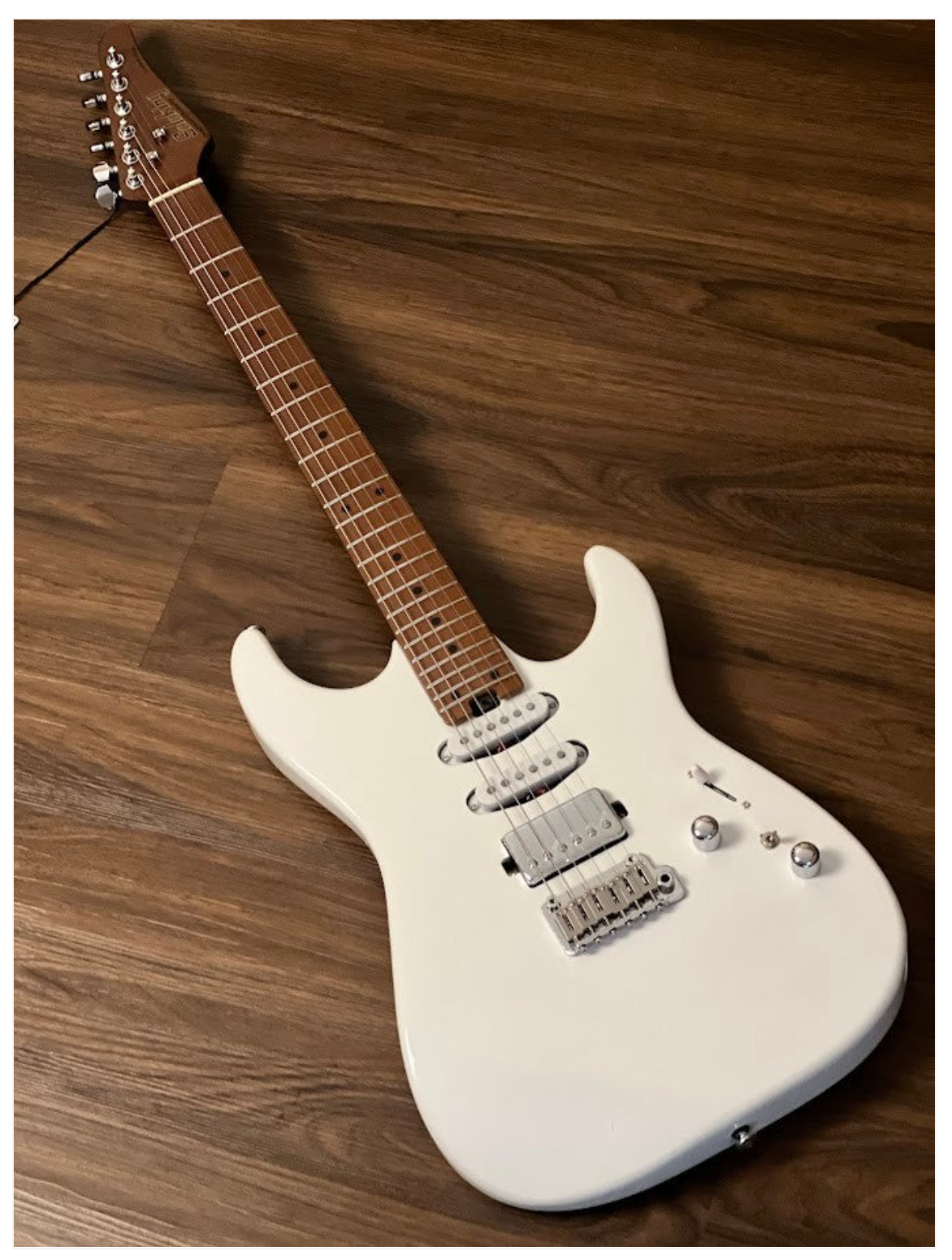 Soloking MS-1 Custom 24 HSS Flat Top with Roasted Maple FB in White Gloss Nafiri Special Run